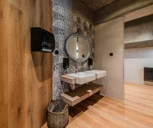 untitled (15 of 16).jpg